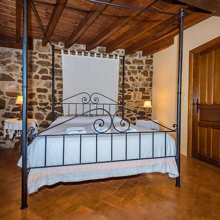 Casa De Ligueria Pension Rozapanera Buitenkant foto